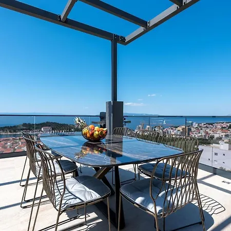 Villa Beautiful Rhapsody 2 *